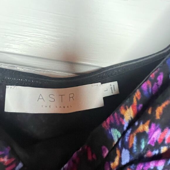 NWTs ASTR the Label Isolde One Shoulder Bodysuit In Purple/Navy Multi Size Large - Picture 6 of 12